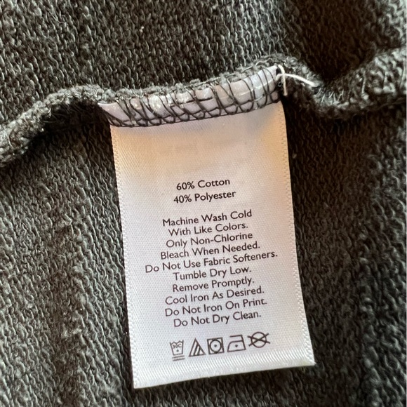 Womens Eddie Bauer zip up long sleeve hooded gray Jacket
size med/lrg - Picture 12 of 12